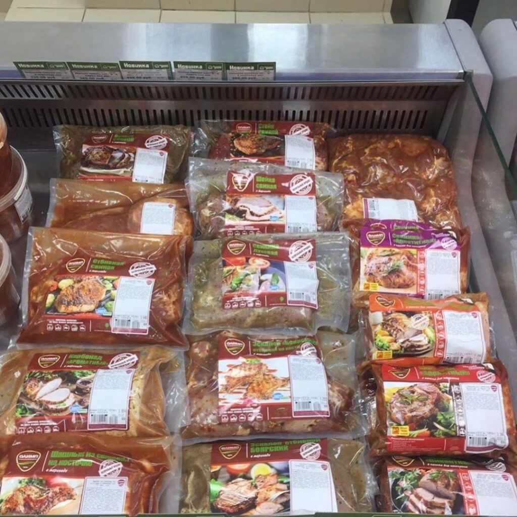 Мясо в маринаде в новом магазине "Сельский дворик" на Ямской 87 а, г.Тюмень